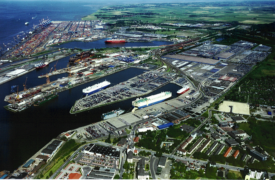 Bild zeigt  Containerterminal Bremerhaven