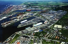 Bild zeigt  Containerterminal Bremerhaven